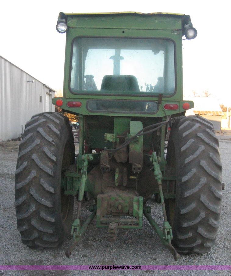 image for item H4266 1967 John Deere 4520 tractor