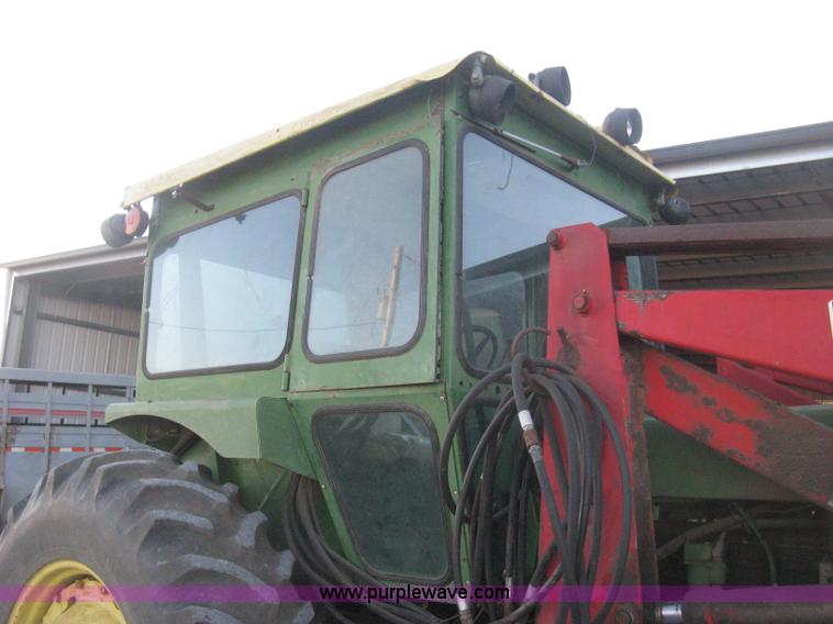 image for item H4266 1967 John Deere 4520 tractor