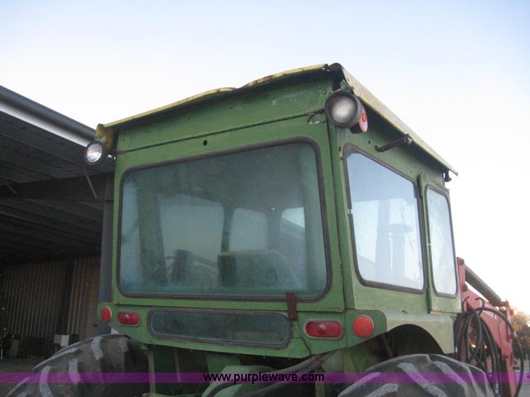 image for item H4266 1967 John Deere 4520 tractor