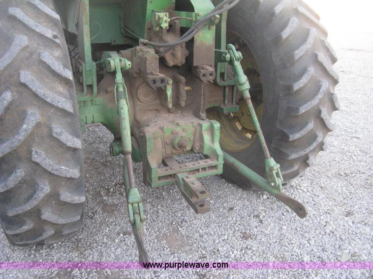 image for item H4266 1967 John Deere 4520 tractor