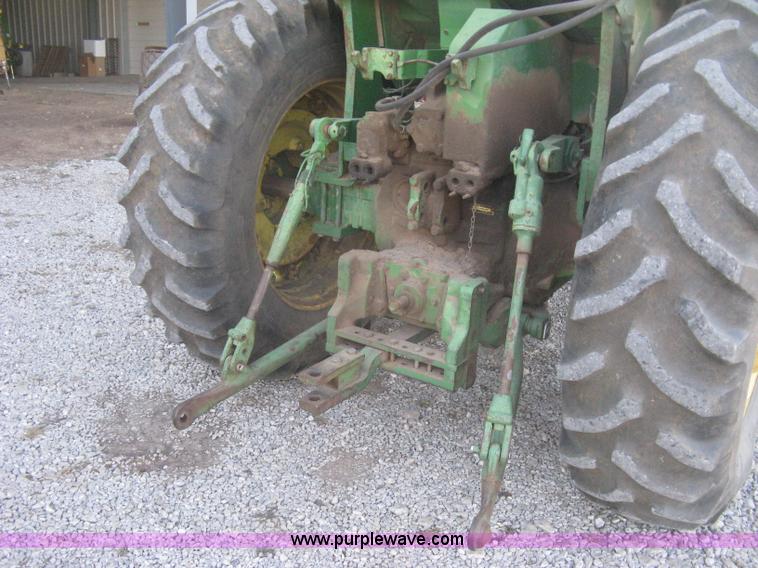 image for item H4266 1967 John Deere 4520 tractor