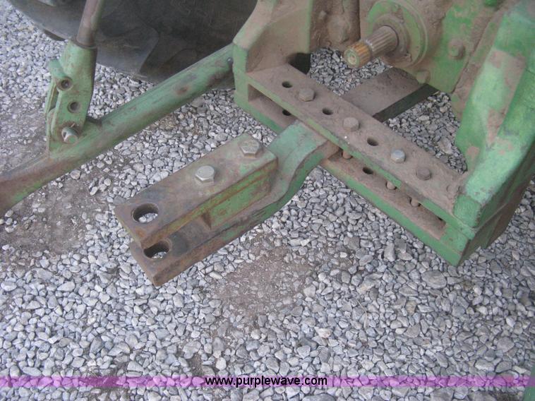 image for item H4266 1967 John Deere 4520 tractor