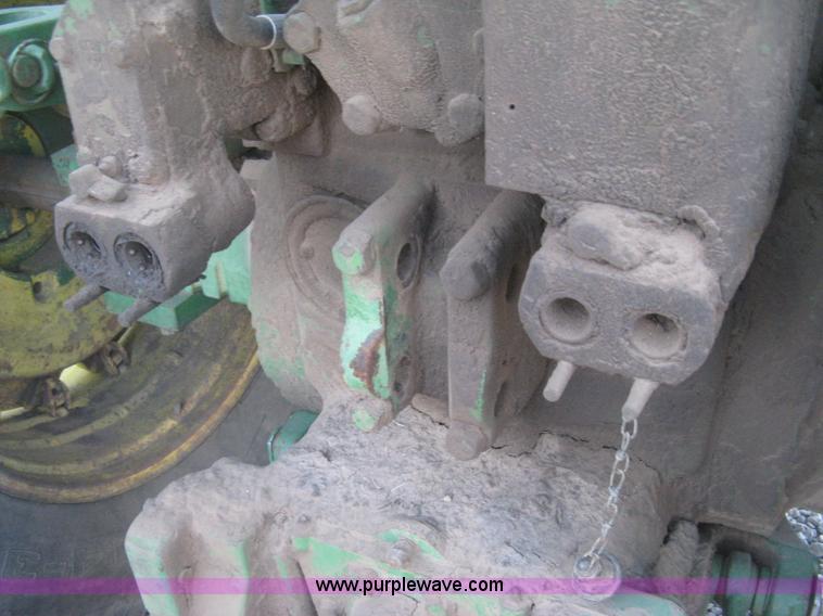 image for item H4266 1967 John Deere 4520 tractor