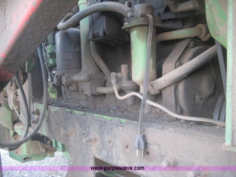 image for item H4266 1967 John Deere 4520 tractor