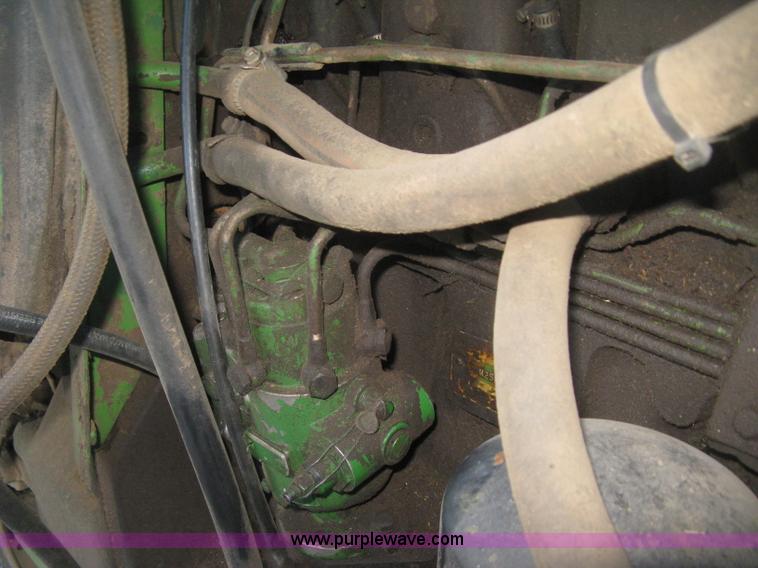 image for item H4266 1967 John Deere 4520 tractor