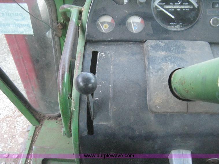 image for item H4266 1967 John Deere 4520 tractor