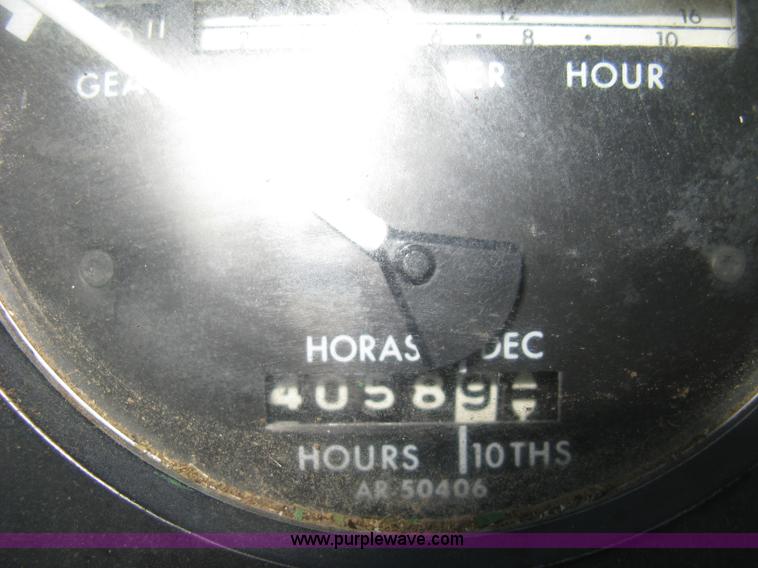 image for item H4266 1967 John Deere 4520 tractor