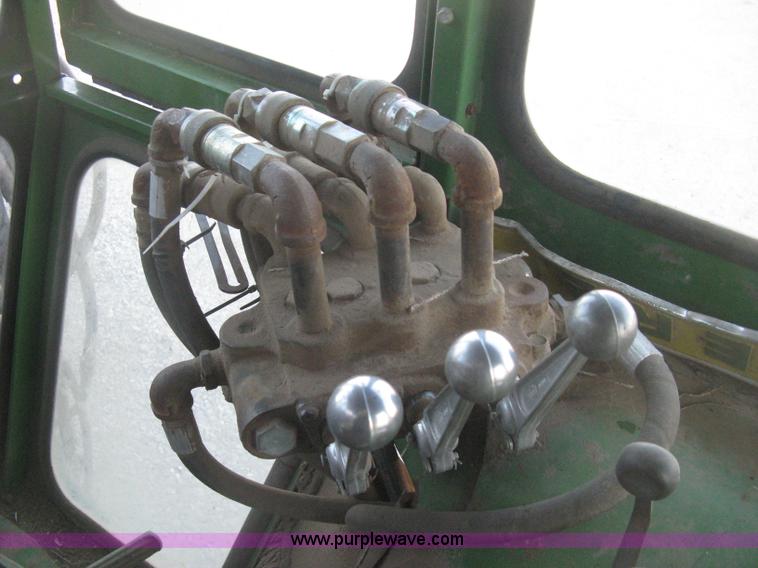 image for item H4266 1967 John Deere 4520 tractor