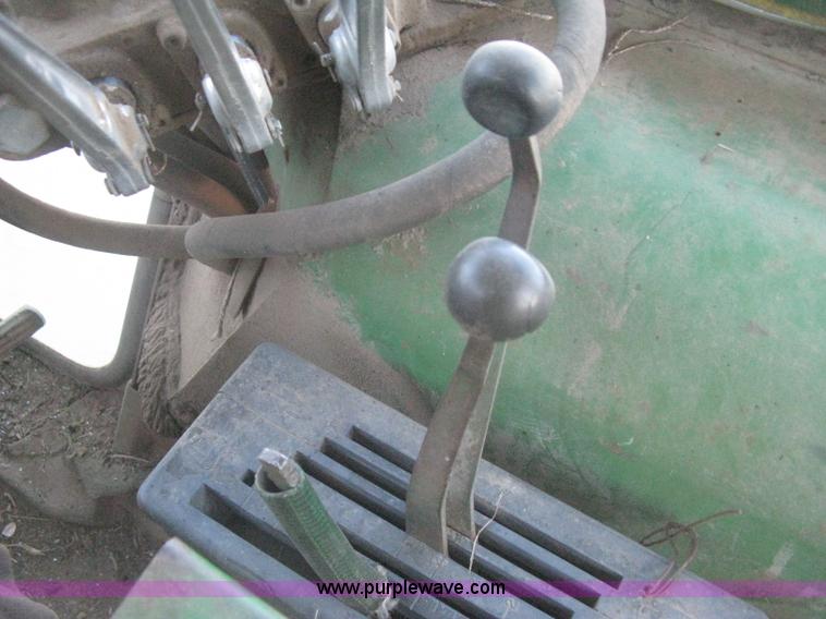 image for item H4266 1967 John Deere 4520 tractor