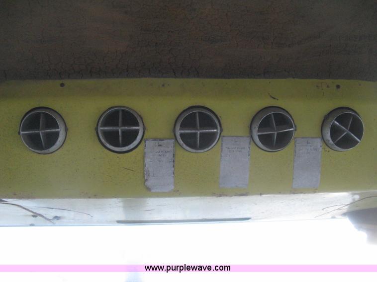 image for item H4266 1967 John Deere 4520 tractor