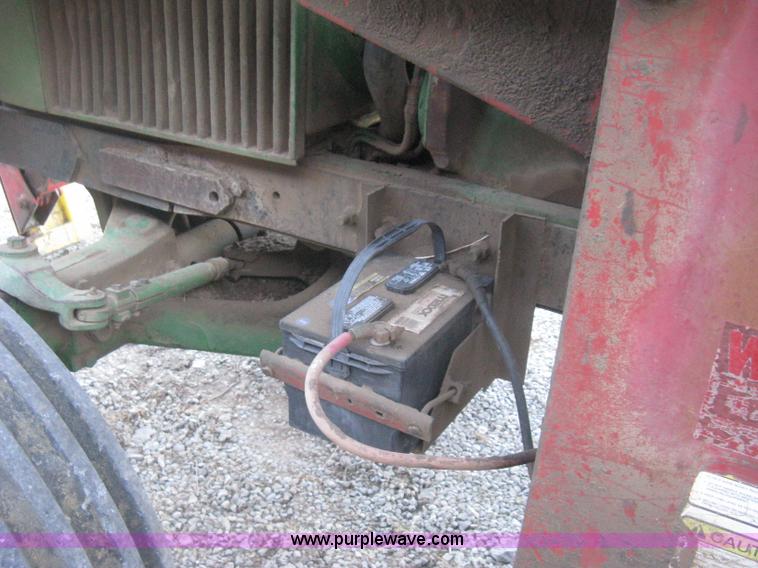 image for item H4266 1967 John Deere 4520 tractor