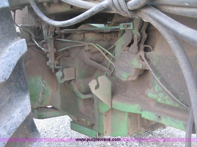 image for item H4266 1967 John Deere 4520 tractor