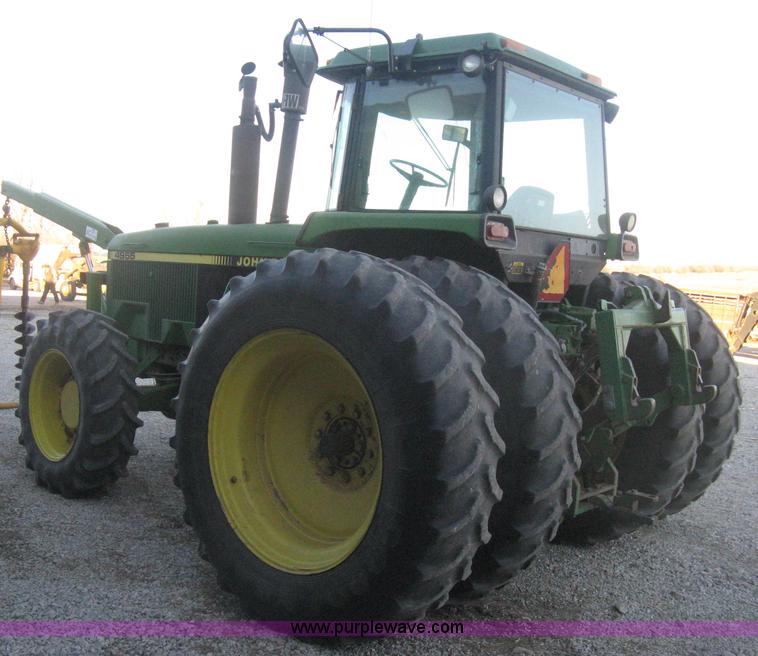 image for item H4272 1989 John Deere 4955 MFWD tractor