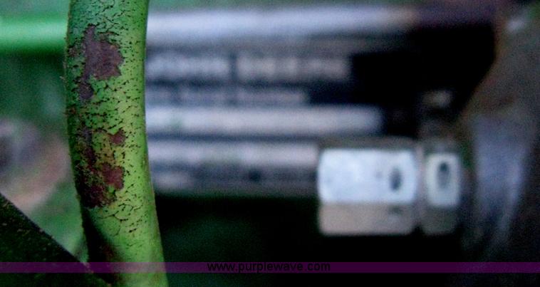 image for item H4272 1989 John Deere 4955 MFWD tractor