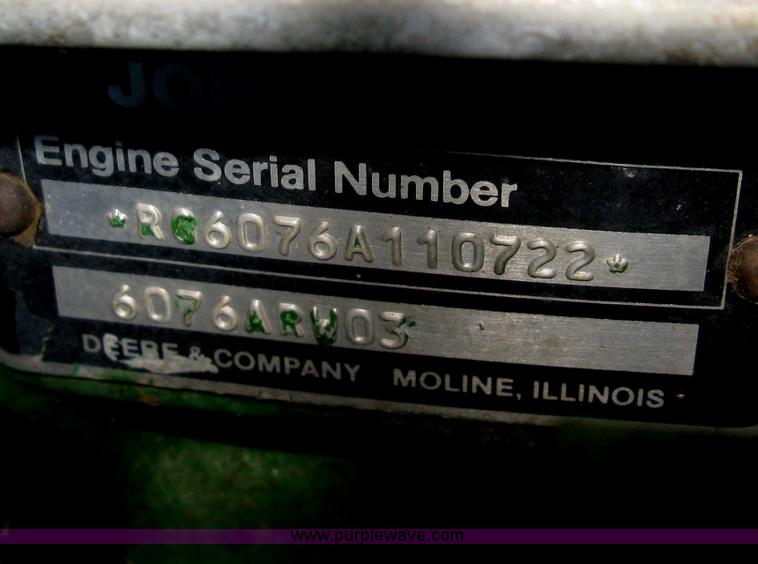 image for item H4272 1989 John Deere 4955 MFWD tractor