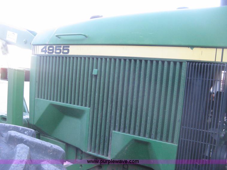 image for item H4272 1989 John Deere 4955 MFWD tractor