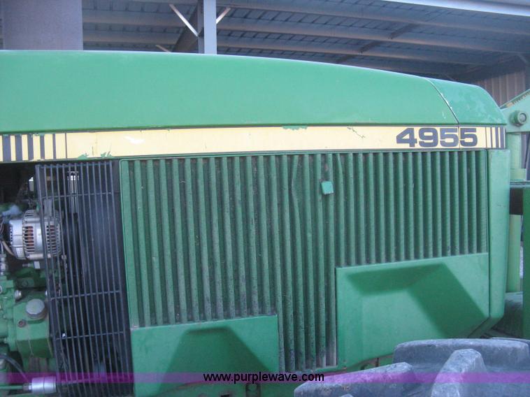 image for item H4272 1989 John Deere 4955 MFWD tractor