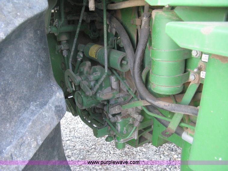 image for item H4272 1989 John Deere 4955 MFWD tractor