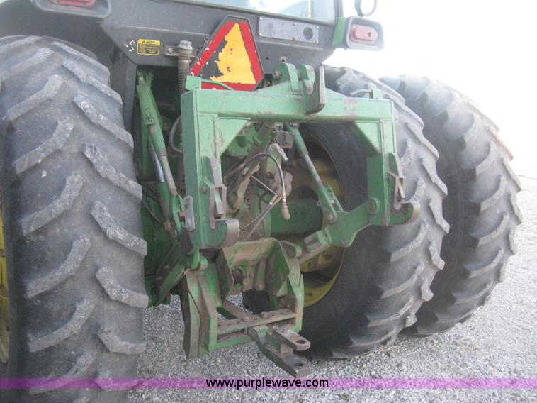image for item H4272 1989 John Deere 4955 MFWD tractor