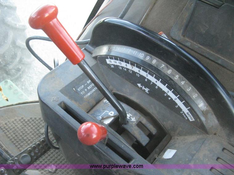 image for item H4272 1989 John Deere 4955 MFWD tractor