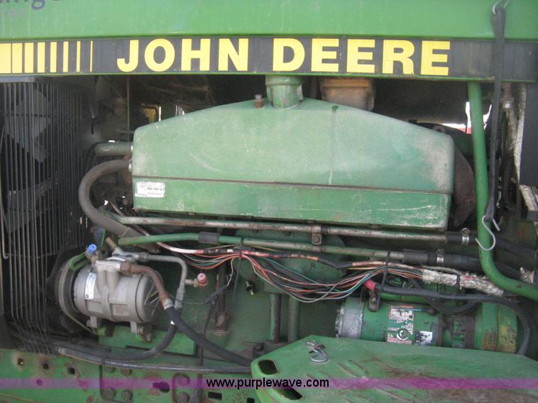 image for item H4334 1992 John Deere 4960 MFWD tractor