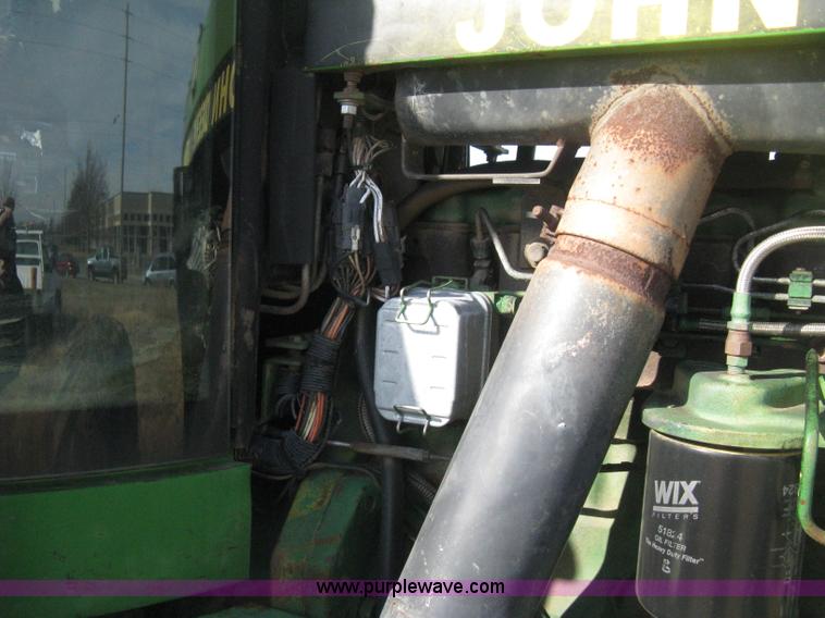 image for item H4334 1992 John Deere 4960 MFWD tractor