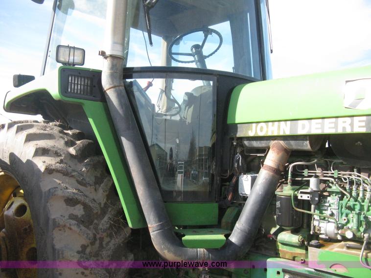 image for item H4334 1992 John Deere 4960 MFWD tractor