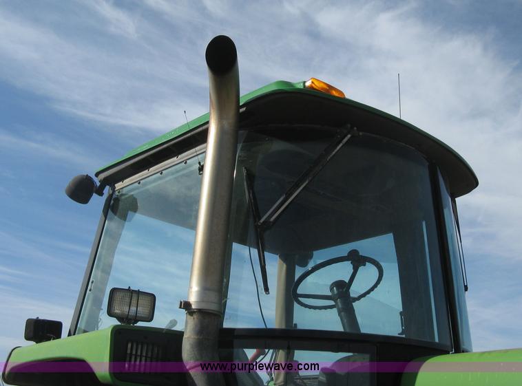 image for item H4334 1992 John Deere 4960 MFWD tractor