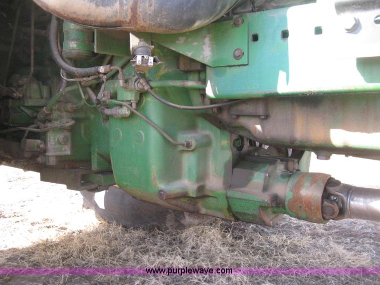 image for item H4334 1992 John Deere 4960 MFWD tractor