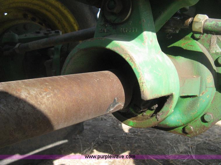 image for item H4334 1992 John Deere 4960 MFWD tractor