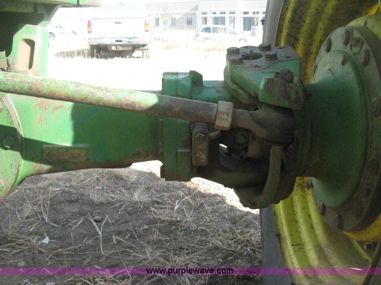 image for item H4334 1992 John Deere 4960 MFWD tractor