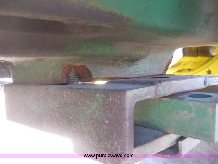 image for item H4334 1992 John Deere 4960 MFWD tractor