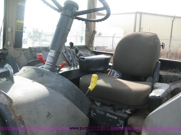 image for item H4334 1992 John Deere 4960 MFWD tractor