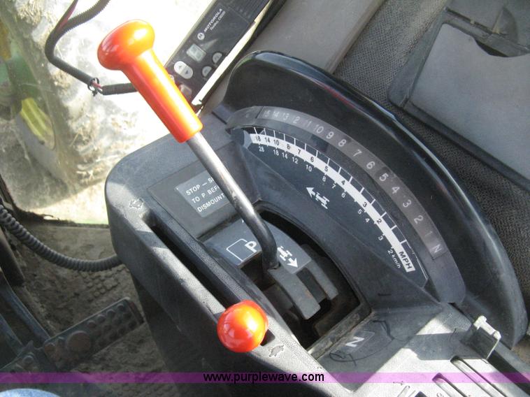 image for item H4334 1992 John Deere 4960 MFWD tractor