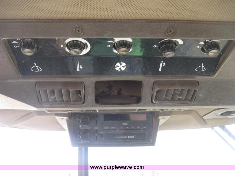 image for item H4334 1992 John Deere 4960 MFWD tractor