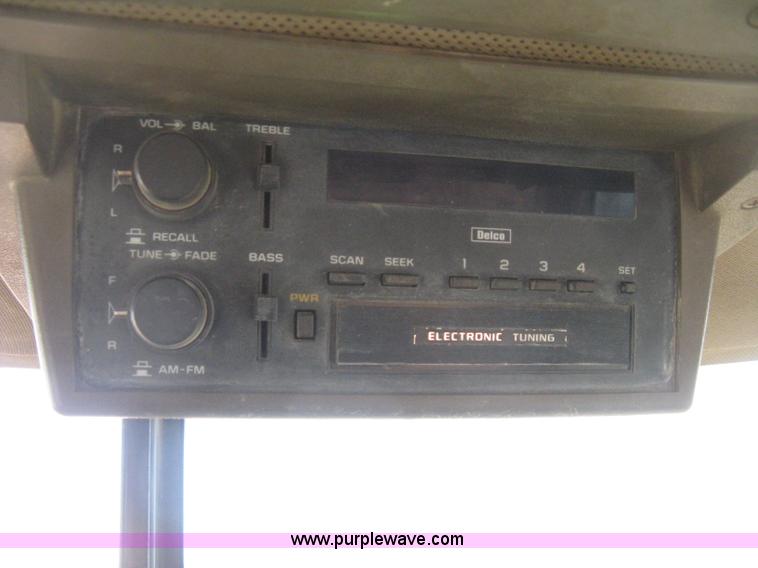 image for item H4334 1992 John Deere 4960 MFWD tractor