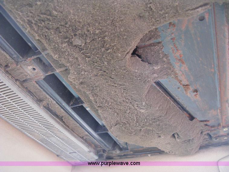 image for item H4334 1992 John Deere 4960 MFWD tractor