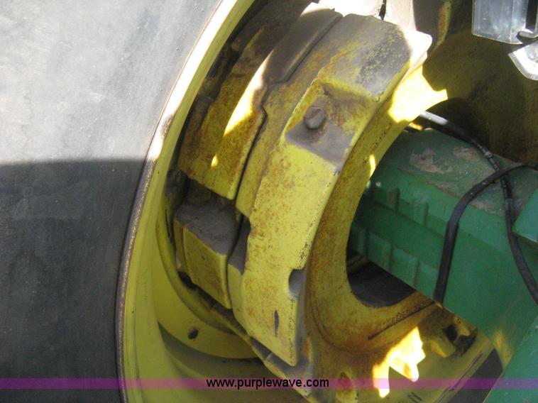 image for item H4334 1992 John Deere 4960 MFWD tractor