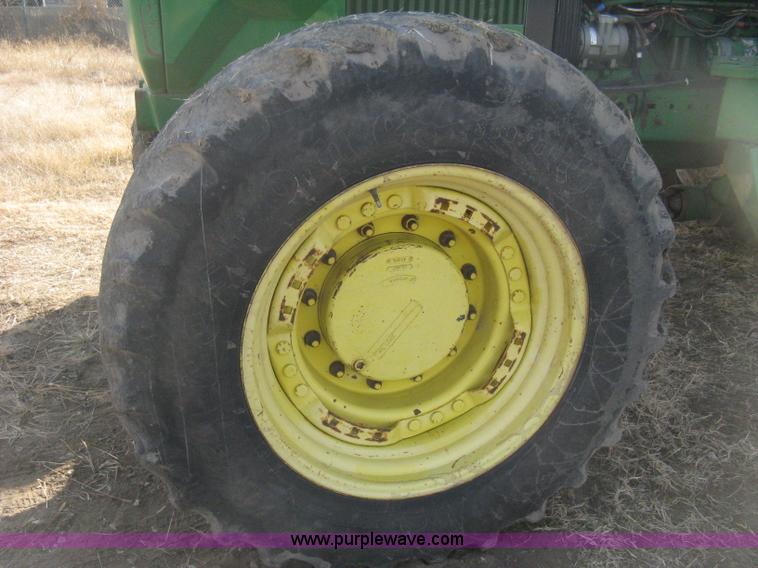 image for item H4334 1992 John Deere 4960 MFWD tractor