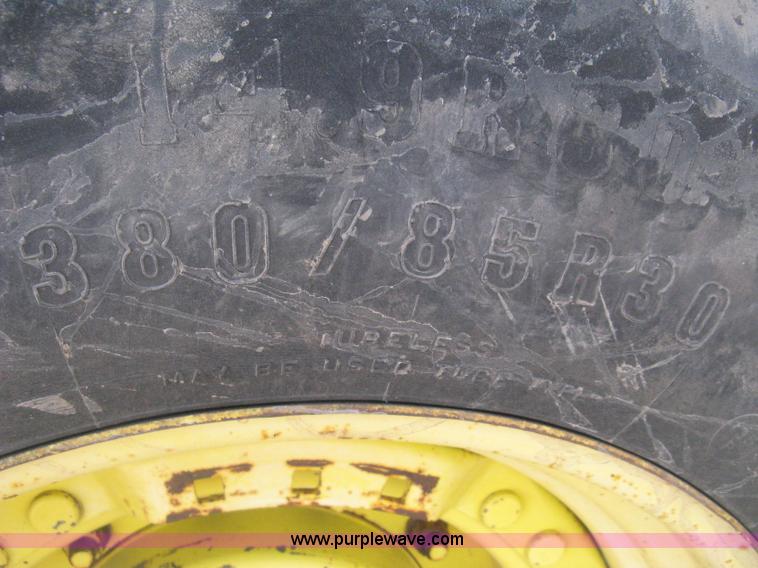 image for item H4334 1992 John Deere 4960 MFWD tractor