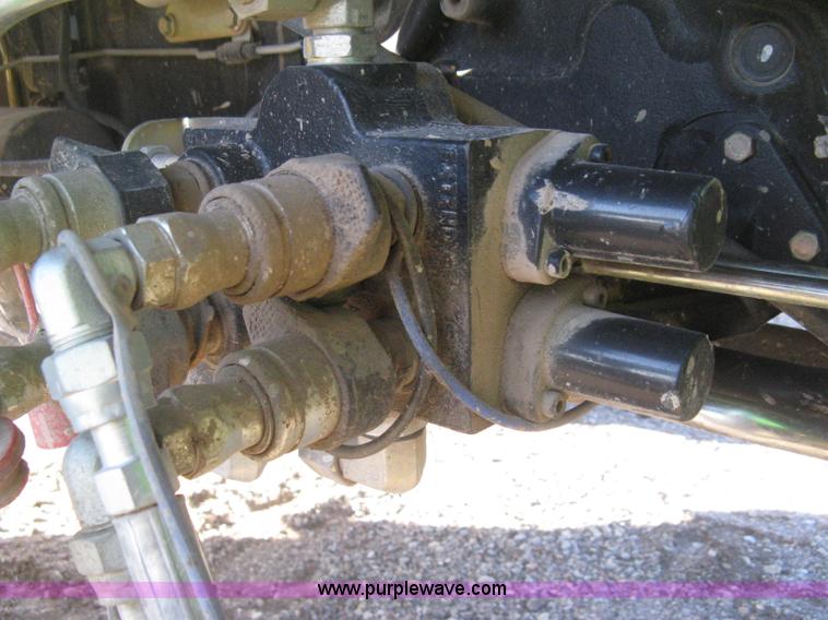 image for item H4335 2009 John Deere 5083E Limited MFWD tractor