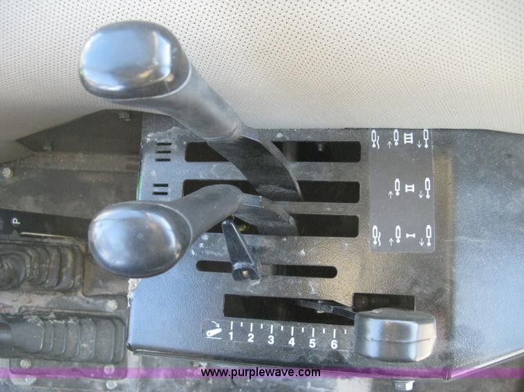 image for item H4335 2009 John Deere 5083E Limited MFWD tractor