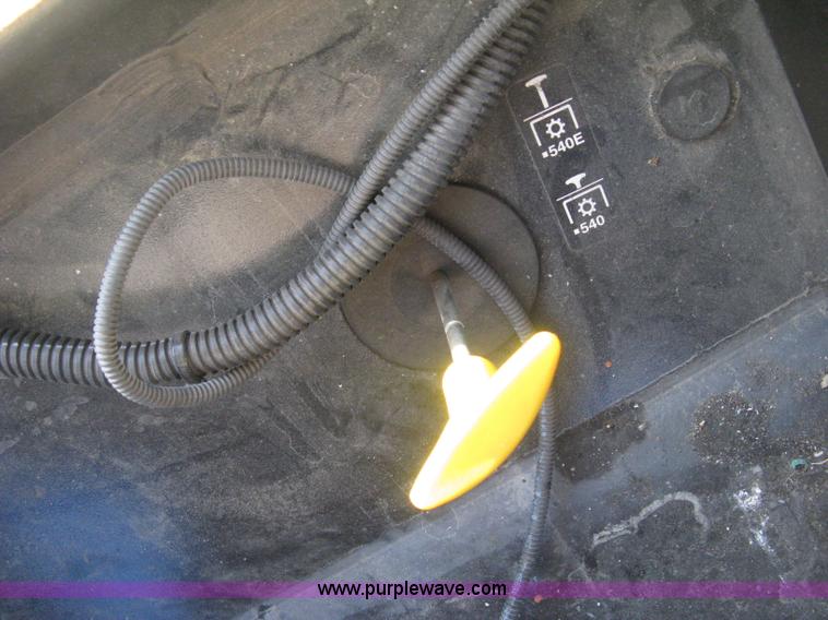 image for item H4335 2009 John Deere 5083E Limited MFWD tractor