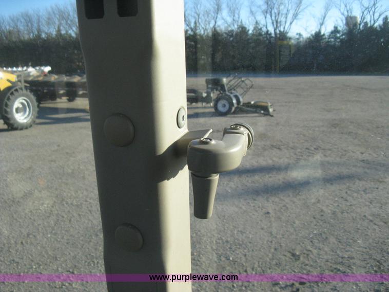 image for item H4335 2009 John Deere 5083E Limited MFWD tractor