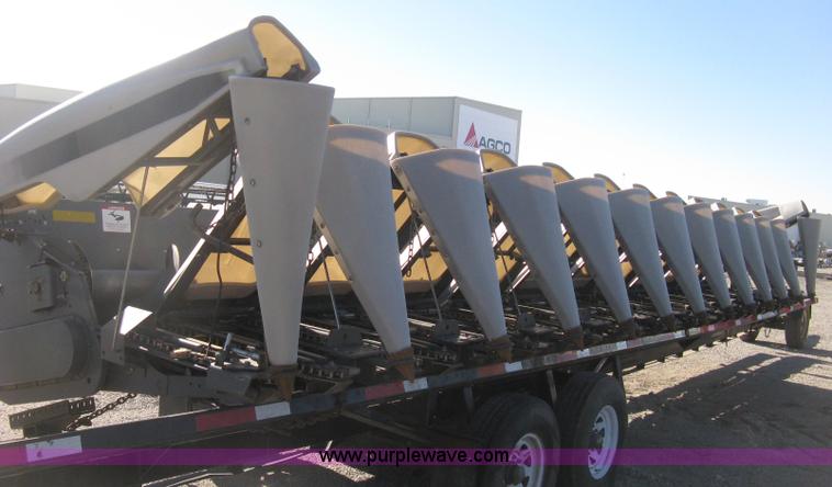image for item H4336 2008 Gleaner 3000 1230R 12 row header