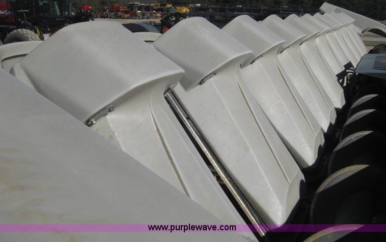 image for item H4336 2008 Gleaner 3000 1230R 12 row header