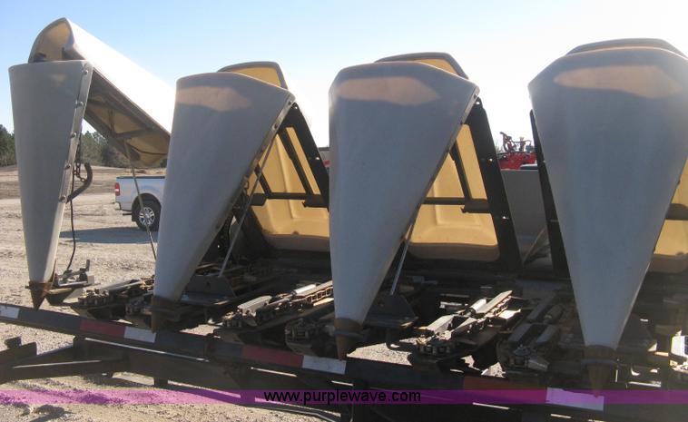 image for item H4336 2008 Gleaner 3000 1230R 12 row header