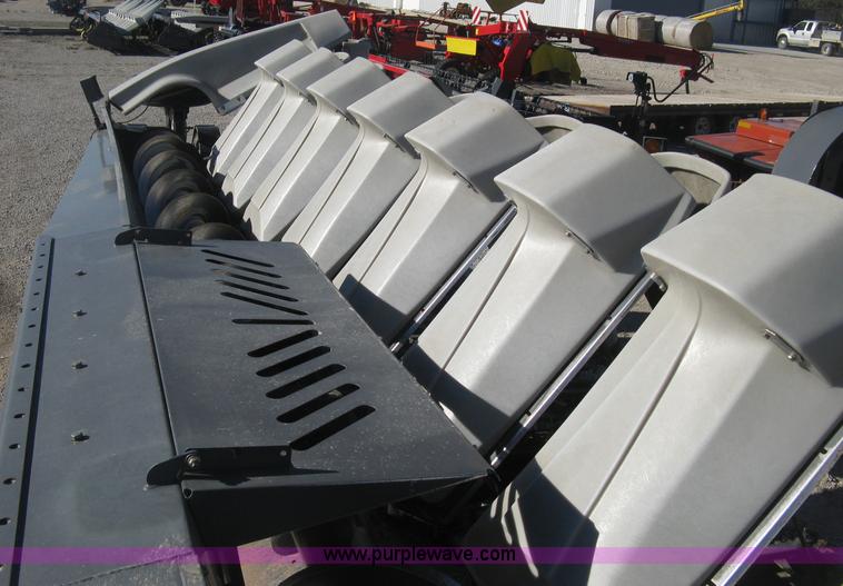 image for item H4336 2008 Gleaner 3000 1230R 12 row header