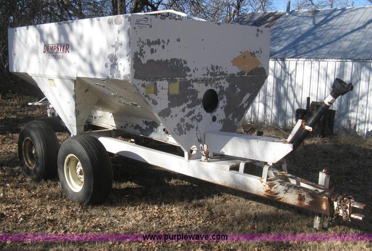image for item I5740 Dempster Clipper 200S dry fertilizer spreader
