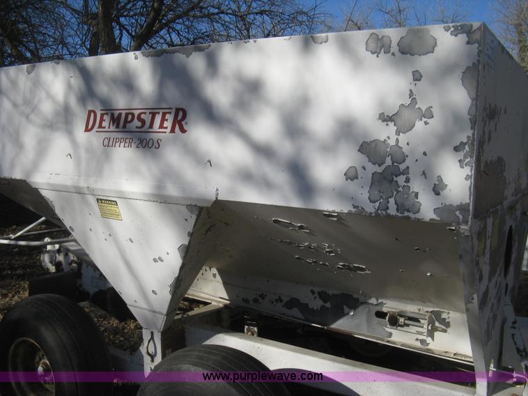 image for item I5740 Dempster Clipper 200S dry fertilizer spreader